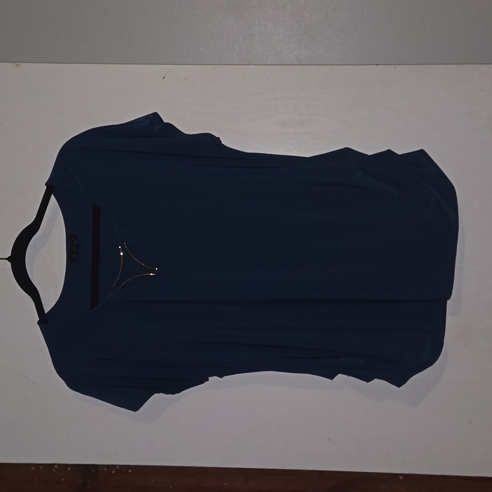 AUW women's Top size L Dark Green